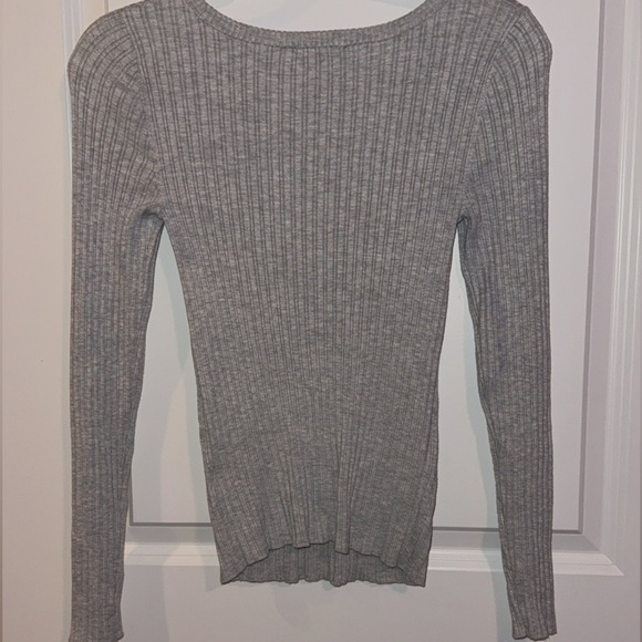 NWOT gorgeous Express Sweater size Medium - Picture 3 of 5